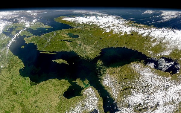 Andrzej Piskozub: Euroregiony południowo-wschodniego obrzeża Bałtyku. Trzy fazy dojrzewania pojęcia euroregionu