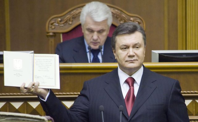 Leszek Moczulski: Janukowycz już przegrał tę grę